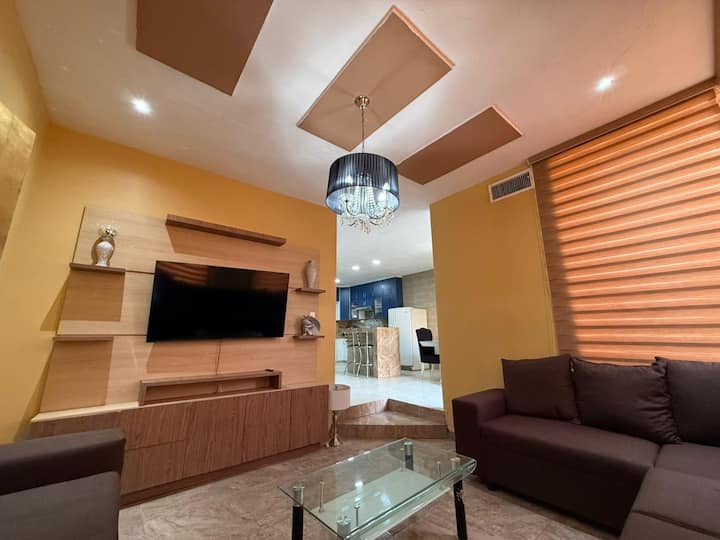 Modern Spacious House In Viñedos - Torreón