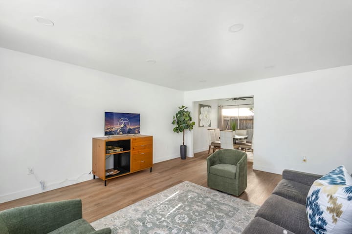 2bd/2bth Close To South Coast Plaza | Restaurants - Orange County, CA