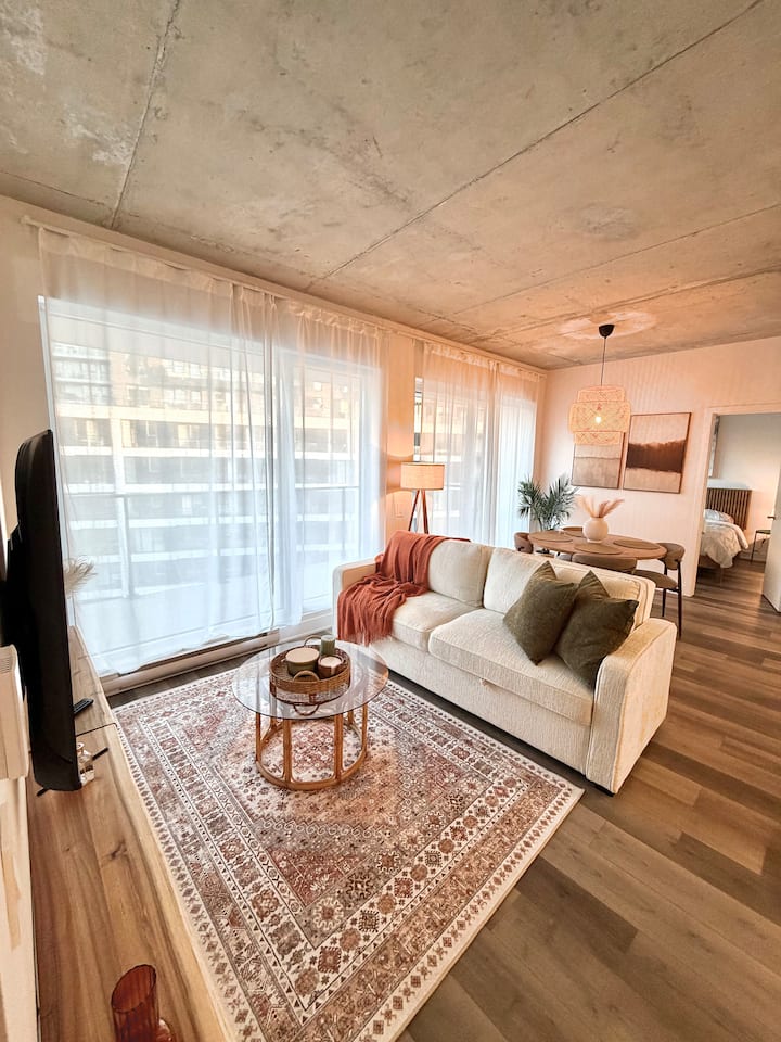 Boho Chic Retreat Parking Included - Montréal, QC