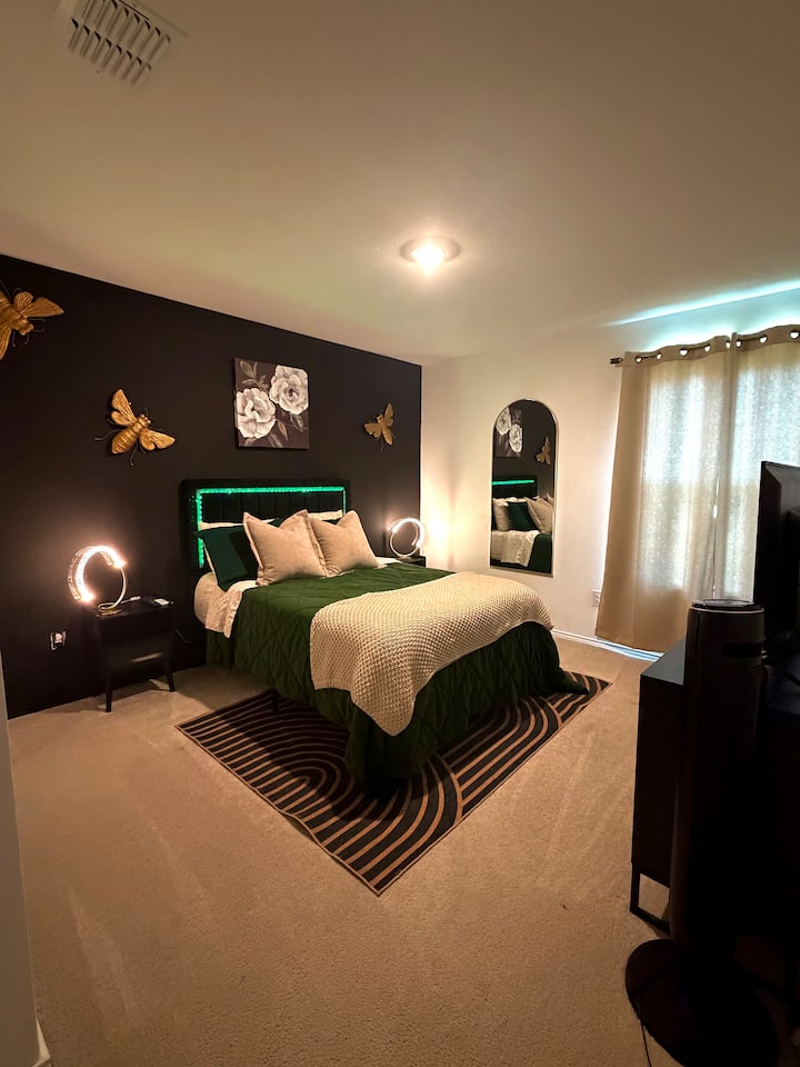 Onyx Bungalow - Fort Worth, TX