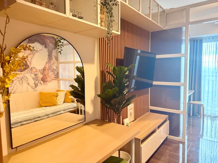 Stylish & Cozy 1 Br For 4 Air Residences Makati - Makati