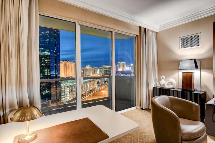 Mgm Signature King Studio W/ Balcony Amazing Views - Las Vegas Strip, NV