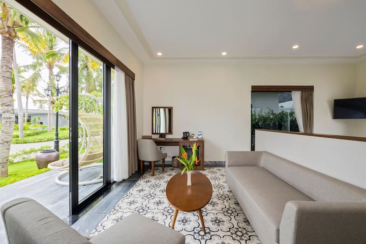 Leafy Double Room • Garden View • Pool • Free Bf - Quang Ngai