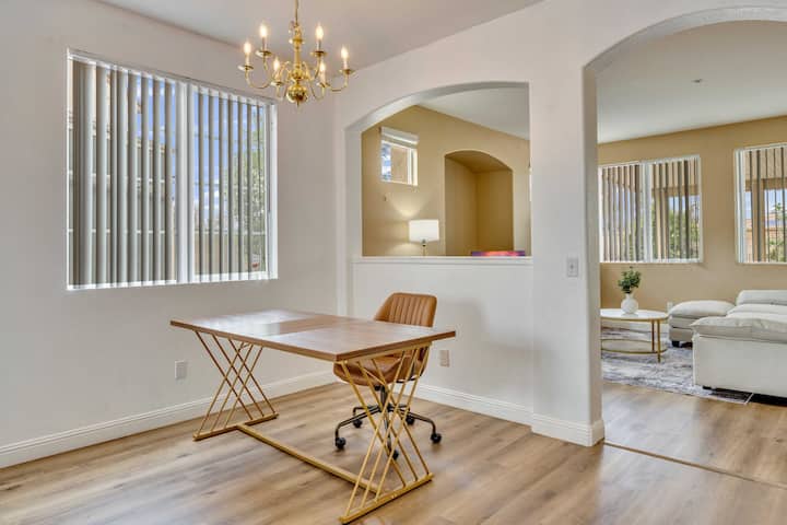 Stylish 4br2b｜pet-friendly & Home Office S#42360 - Fontana, CA