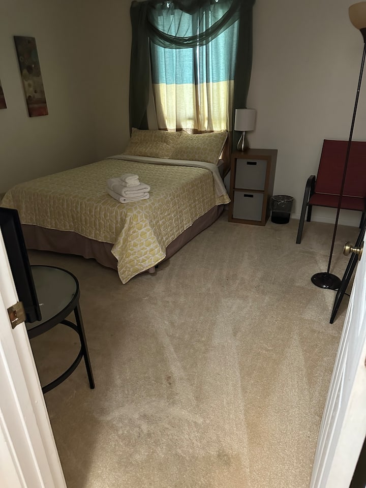 Rooms In Jacksonville - Jacksonville, NC
