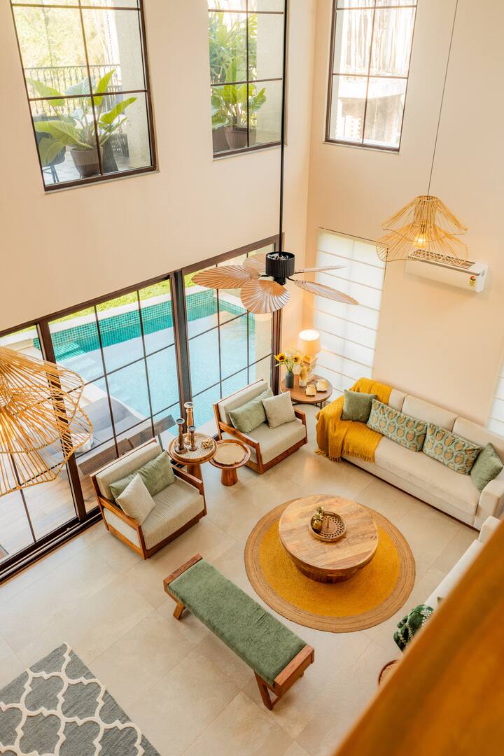 Living room image 11