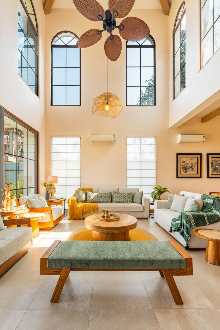 Living room image 12