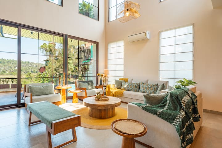 Living room image 8