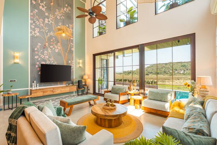 Living room image 1