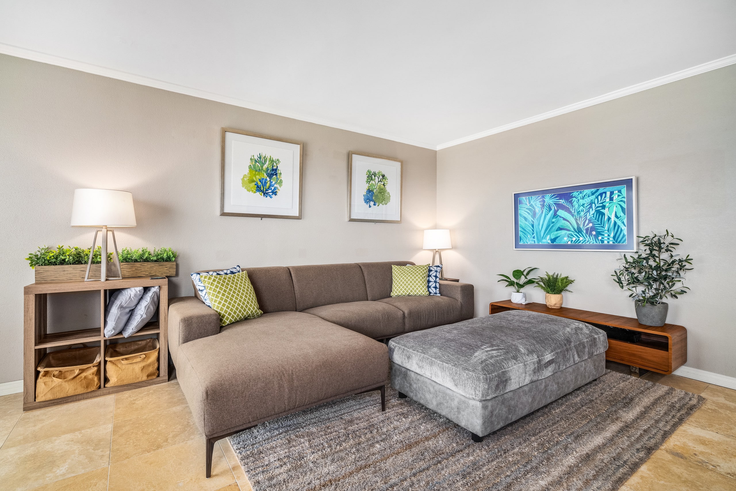 Luana Waikiki | 1 King Bed+1+Pool+Kithcen+Lanai 3x - Photo 8