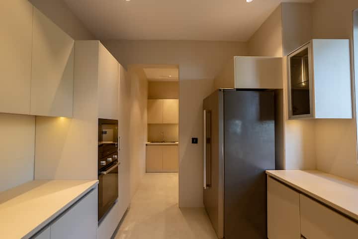 Full kitchen image 1
