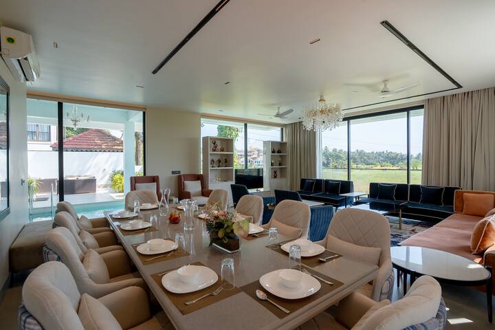 Dining area image 2