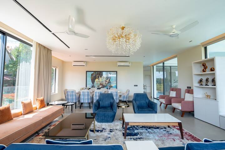Living room image 4