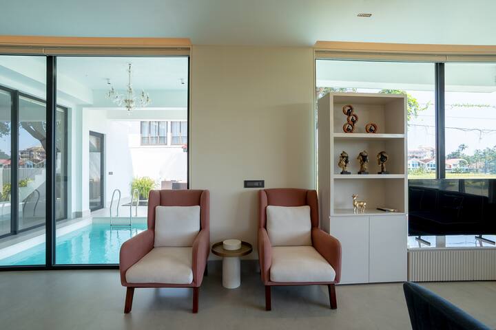 Living room image 5