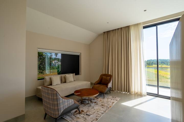Living room image 2