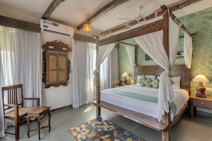 Bedroom 3 image 1