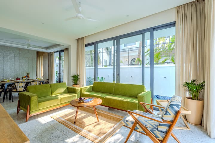 Living room image 1
