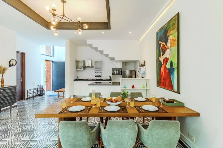 Dining area image 2