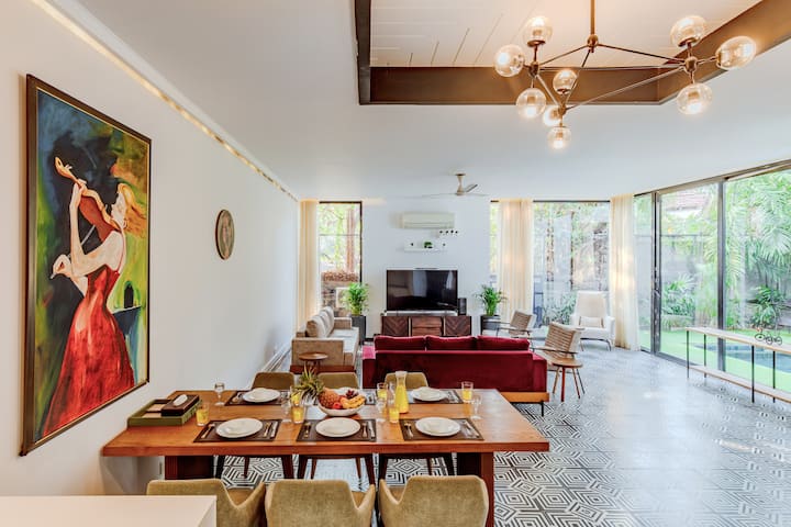 Dining area image 3