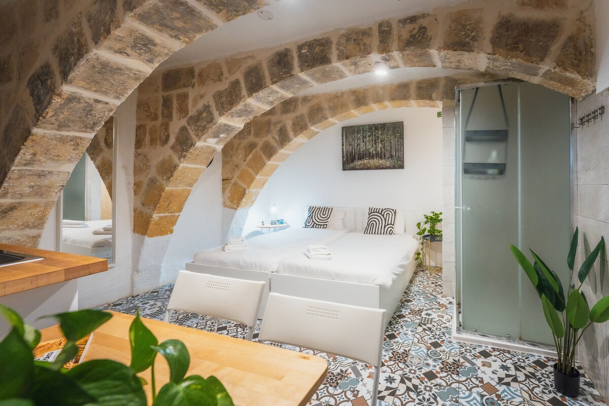 Cosy 1-Bedroom in Historical Valletta by SF Homes
