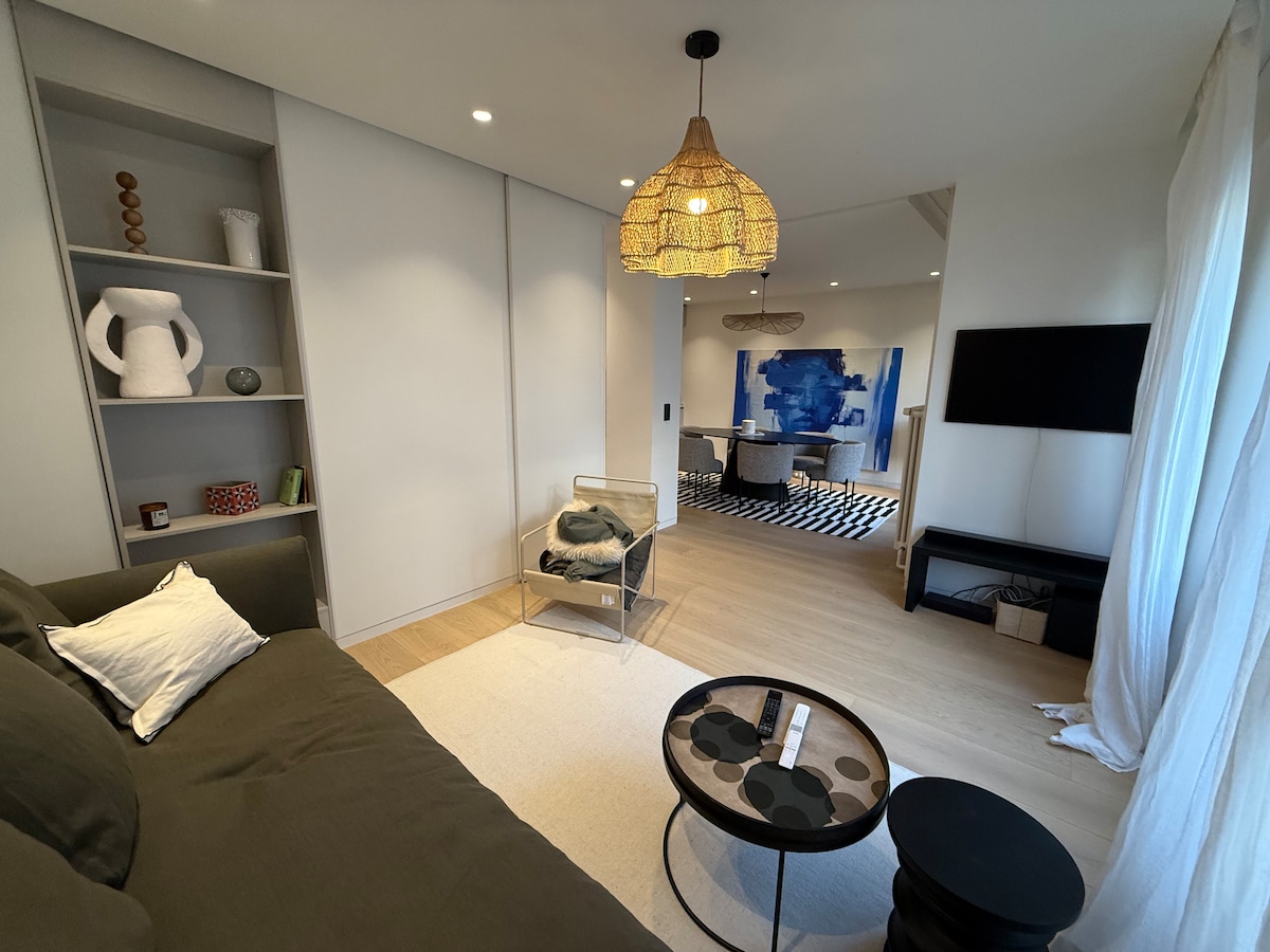Top performing Airbnb: Central & Quiet 3 rooms, 3 min from Champel station in Champel