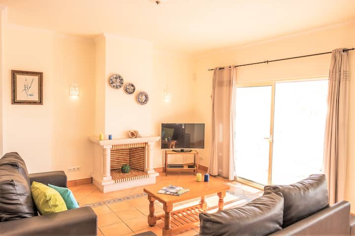 Villa W/ Heatable Pool & Sea View In Galé - Albufeira