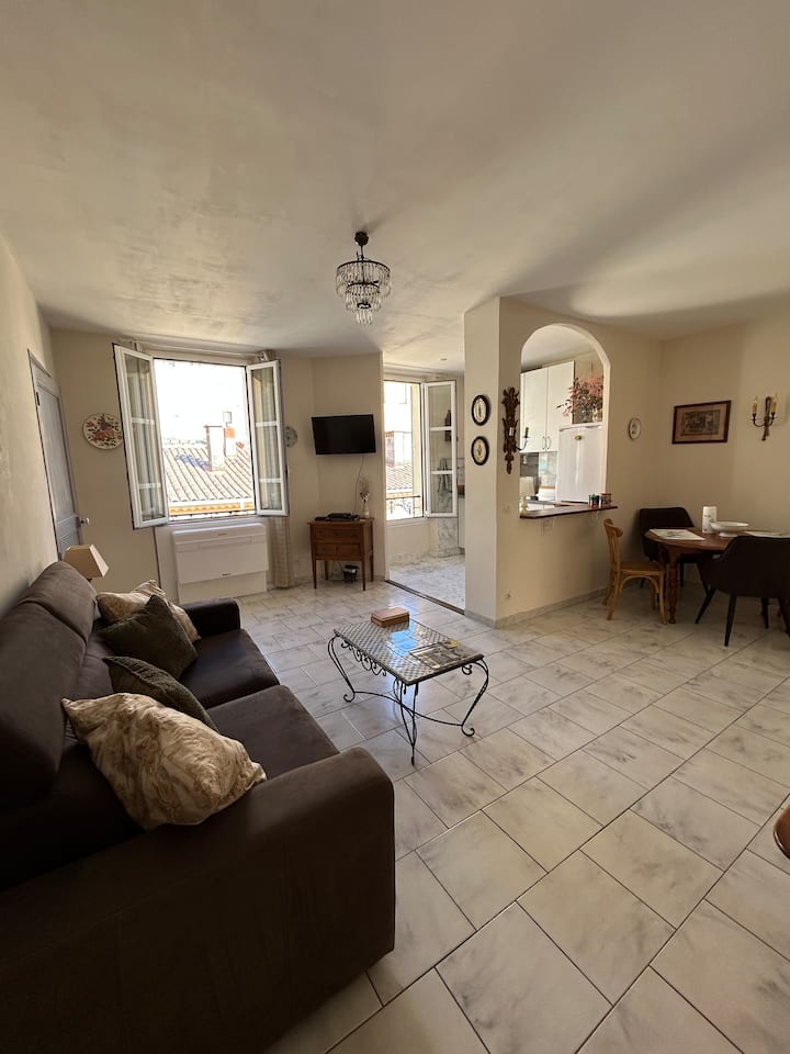 Appartement 3 Pièces Au Suquet Vue Sur Le Château - Cannes