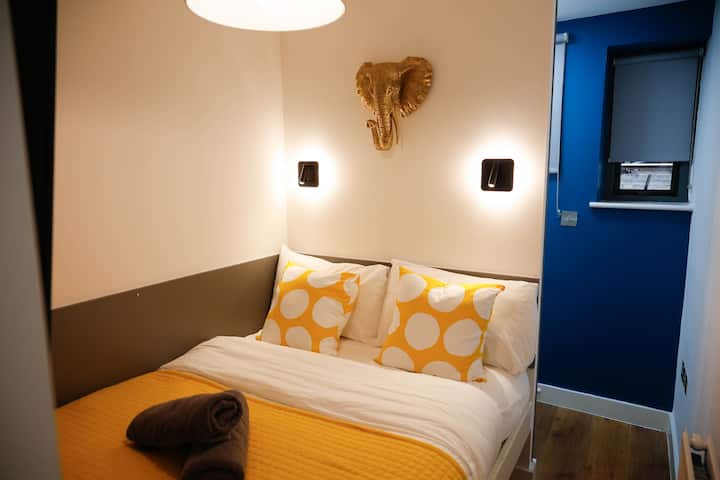 A25: New Room W/balcony, Central London, Metro - London