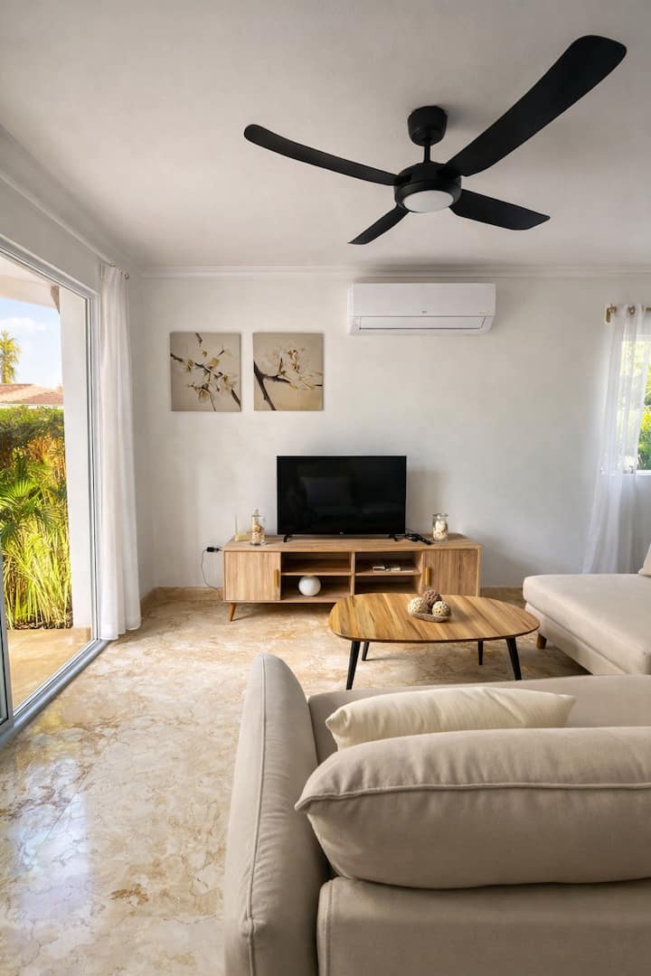 Casa Aqua Dip •Huge Pool • Private Beach • 3minpuj - Punta Cana