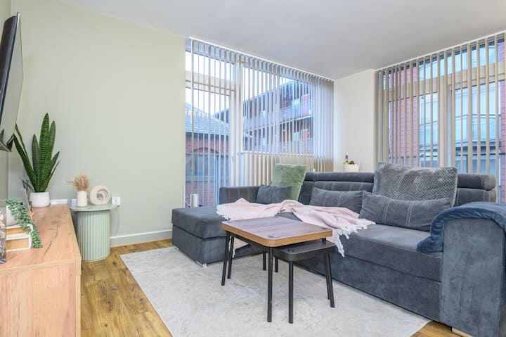 Couple's Haven - Central Leeds With Balcony - Leeds