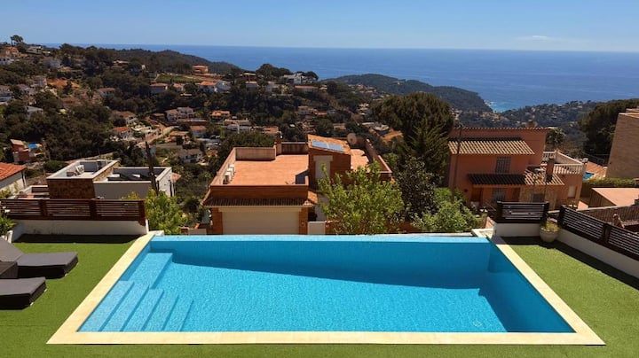 V&v Lloret - Villa Irene, Vue Sur Mer Et Piscine - Lloret de Mar