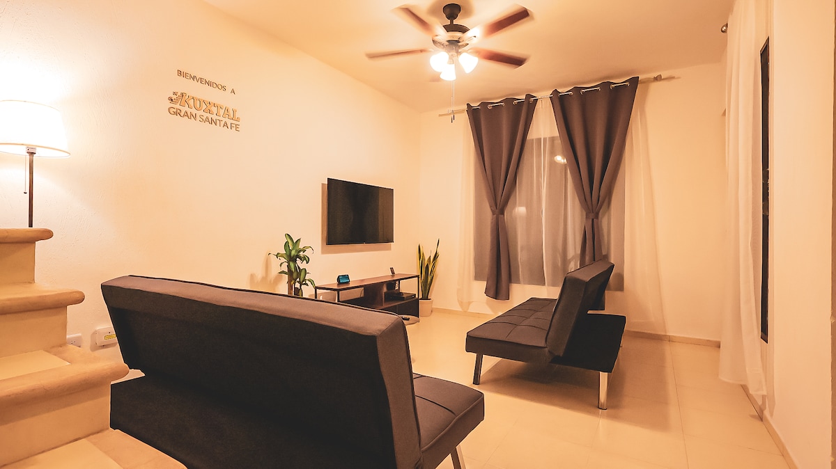 Successful Airbnb property: House with excellent location, amenities and more. in Fraccionamiento Gran Santa Fe