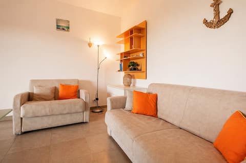 Top Airbnb: Between sea & nature – Terrace, air conditioning, parking in Saint Florent