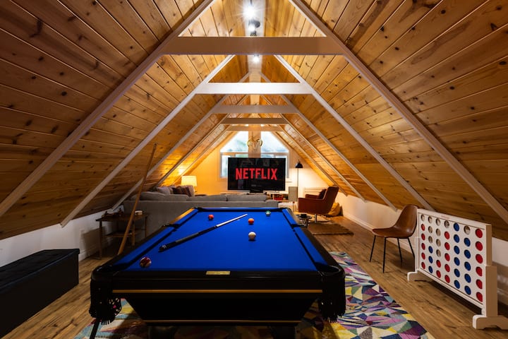 Fox Hollow Chalet | Sleep 12 W/hot Tub + Game Room - Lake Arrowhead, CA