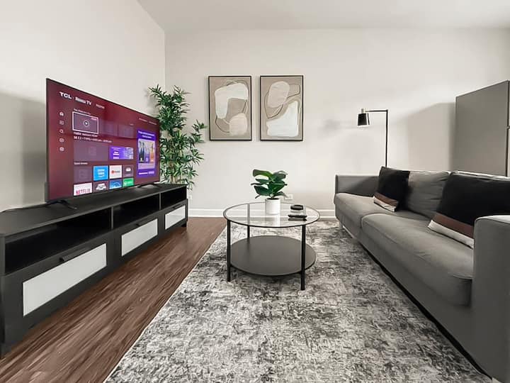 Conveniently Situated 1br Apartment - Chicago, IL