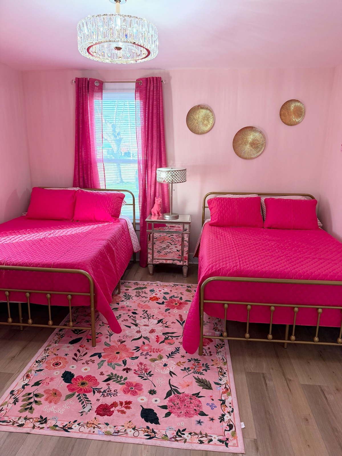 Pink House/Girls Trip+Family Friendly/10 min Chatt - Houses for