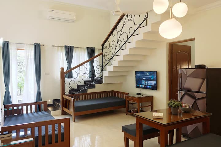2bhk Deluxe Duplex | Wifi, Reserved Parking - Anjuna