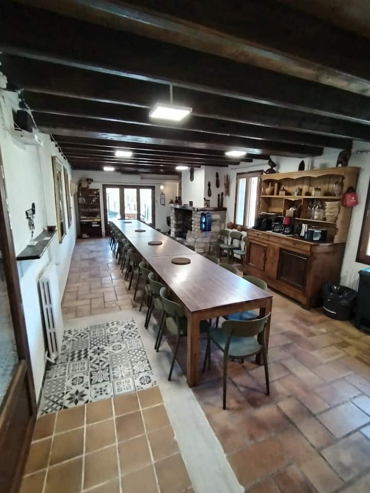 Gite De Groupe De La Source Du Villaret 10/25 Pers - Ganges
