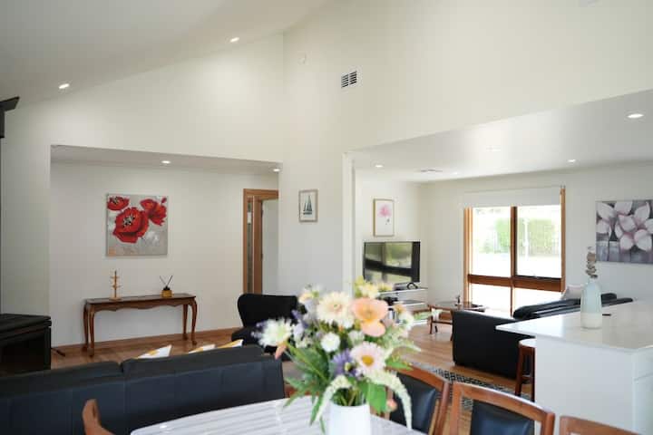 Mountain Breeze House - Rosevears