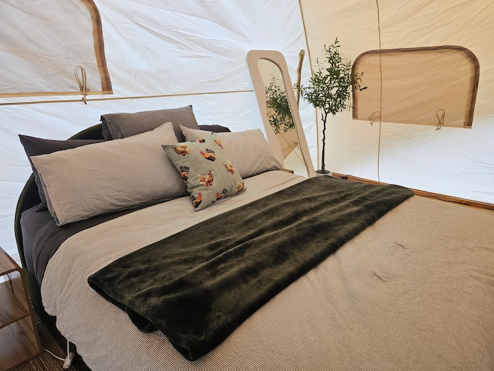 Manna Gum Glamping Tent - Tranquil Rises - 耶伊