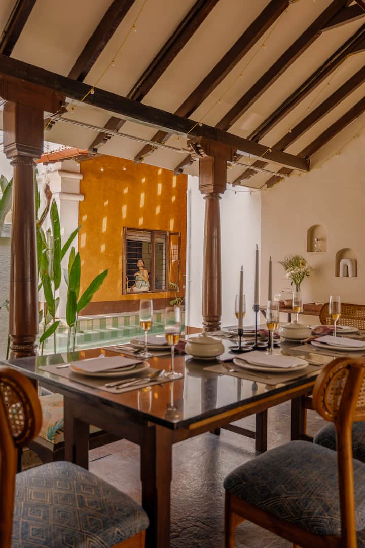Dining area image 2