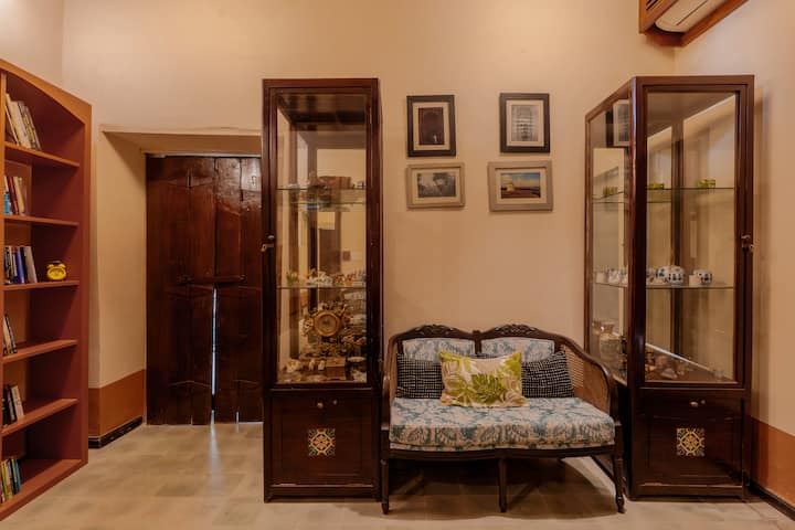 Living room image 2