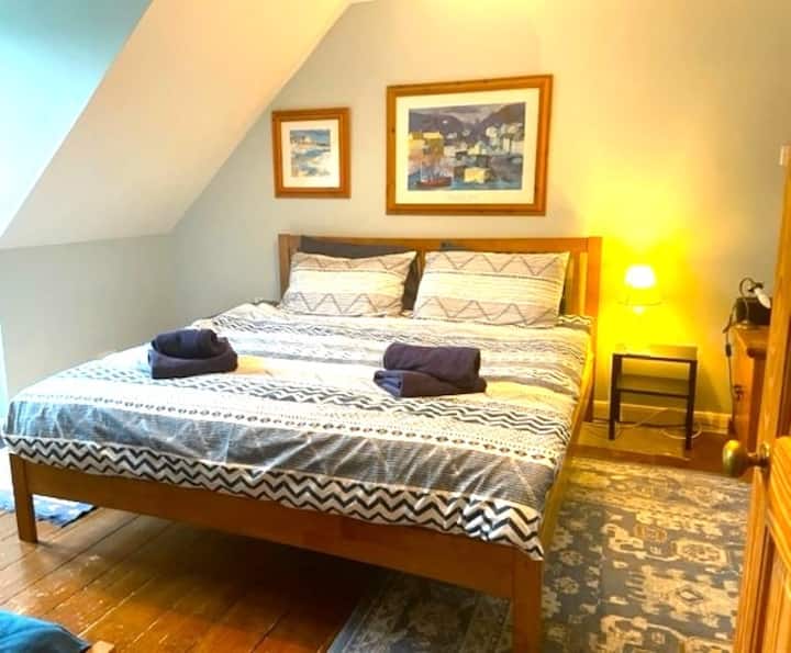 Spacious, Comfortable Home, Close To Beach /Shops - Plymouth