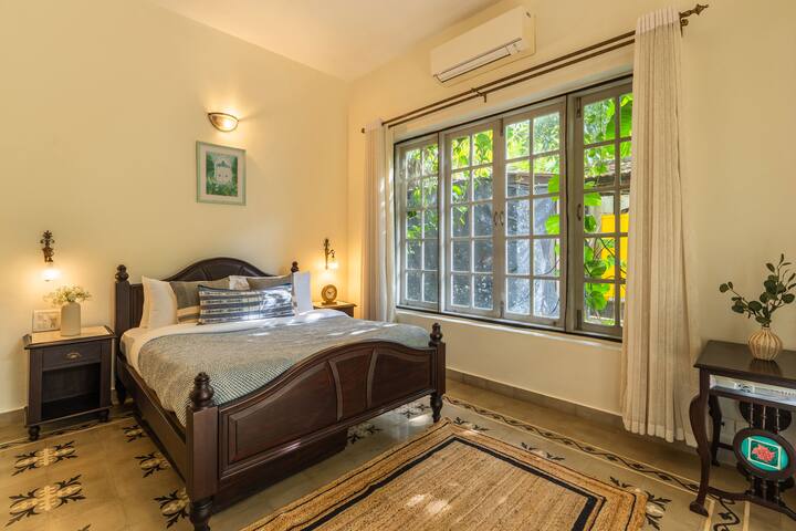 Bedroom 1 image 1
