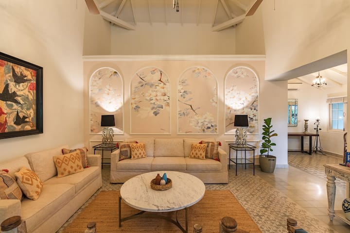 Living room image 4