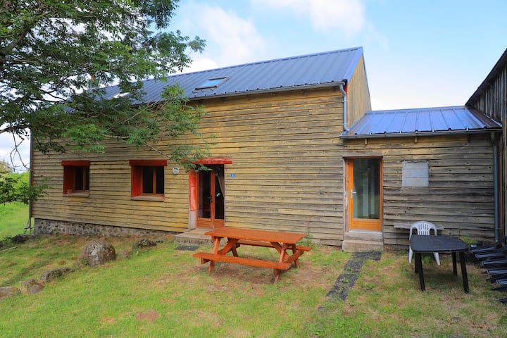 Gîte Bucolique En Auvergne Face Au Puy De Sancy - Super-Besse