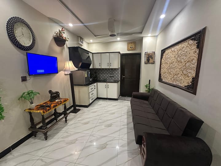 Velora Stays | 1bhk W/ Balcony | Johar Town | Self - Lahore