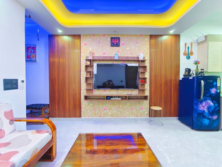 Divisha Home Stay-modern Luxury 2bhk (South Delhi) - Yeni Delhi