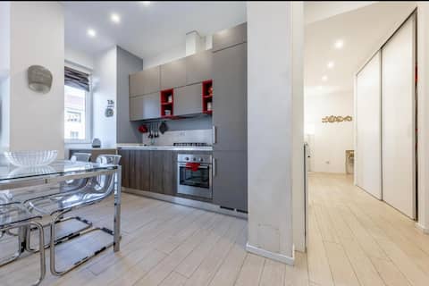 Popular Airbnb listing: Metro Piola - Giò's house in Milano