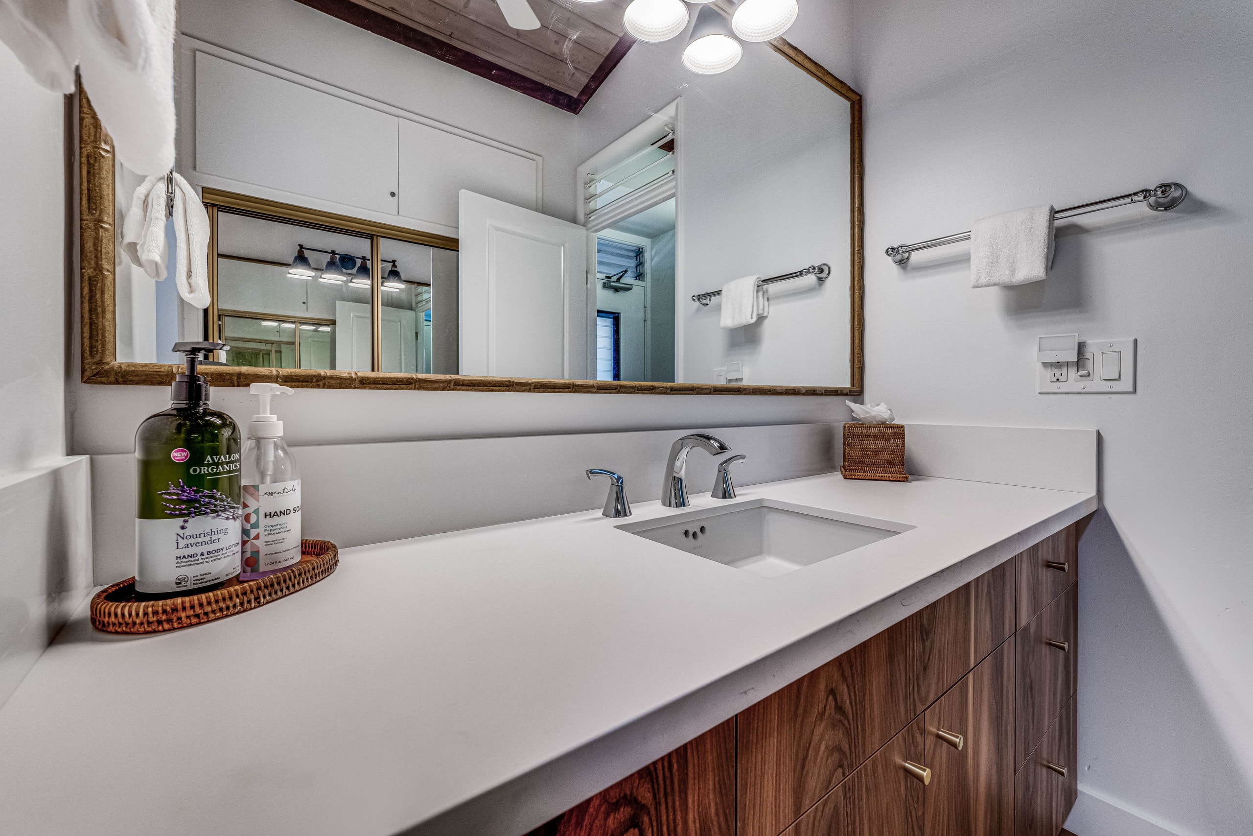 Peaceful oceanfront resort tropical studio with AC - Photo 14